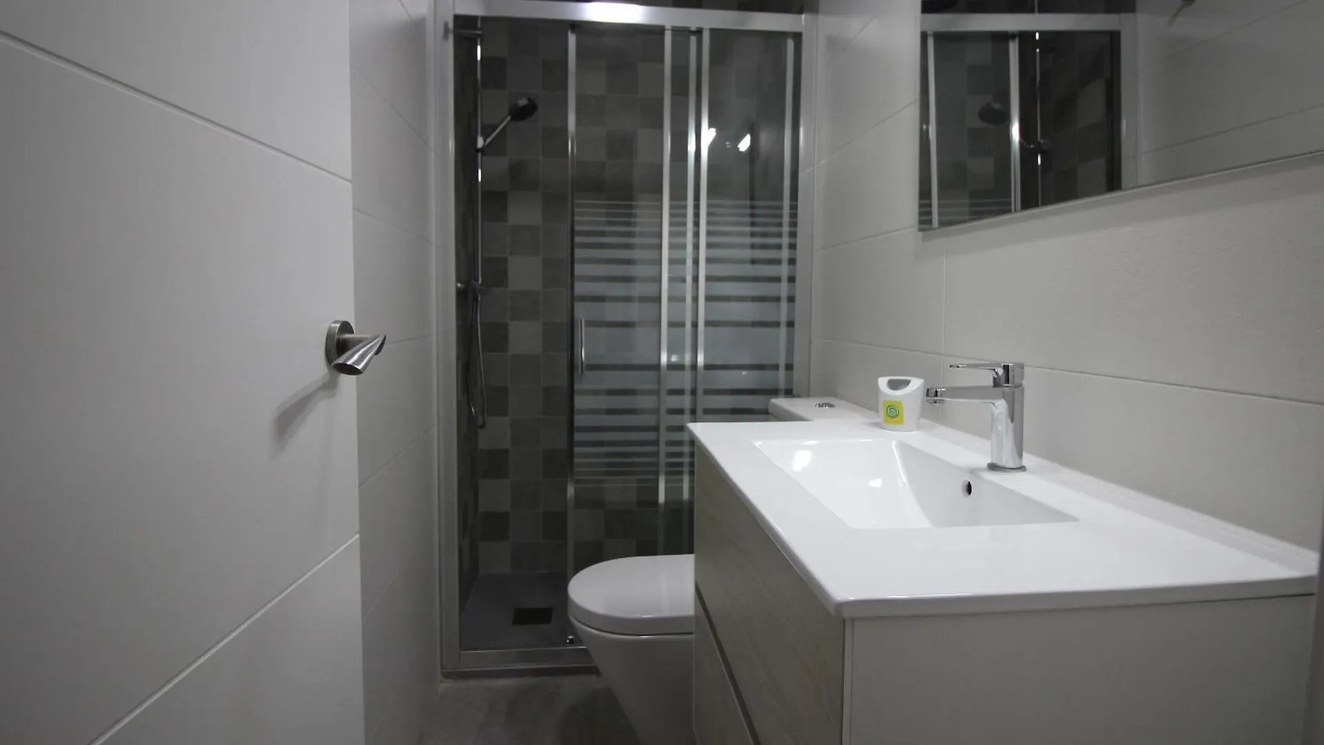 Apartment Grifeu 6 - Apartamento Situado Muy Cerca De La Playa De Cap Ras, Para 6 Personas - Es-228-195 Llanca