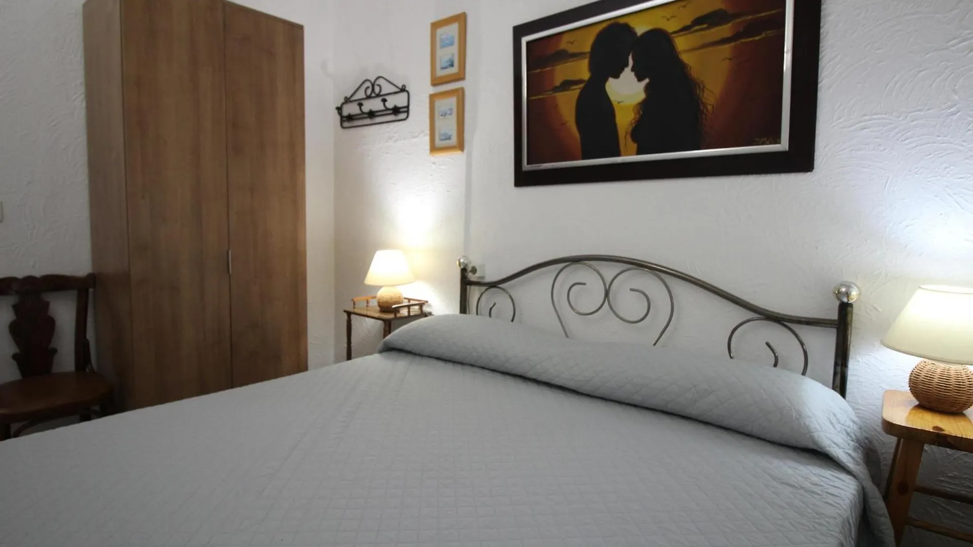 Grifeu 6 - Apartamento Situado Muy Cerca De La Playa De Cap Ras, Para 6 Personas - Es-228-195 Llanca Spain