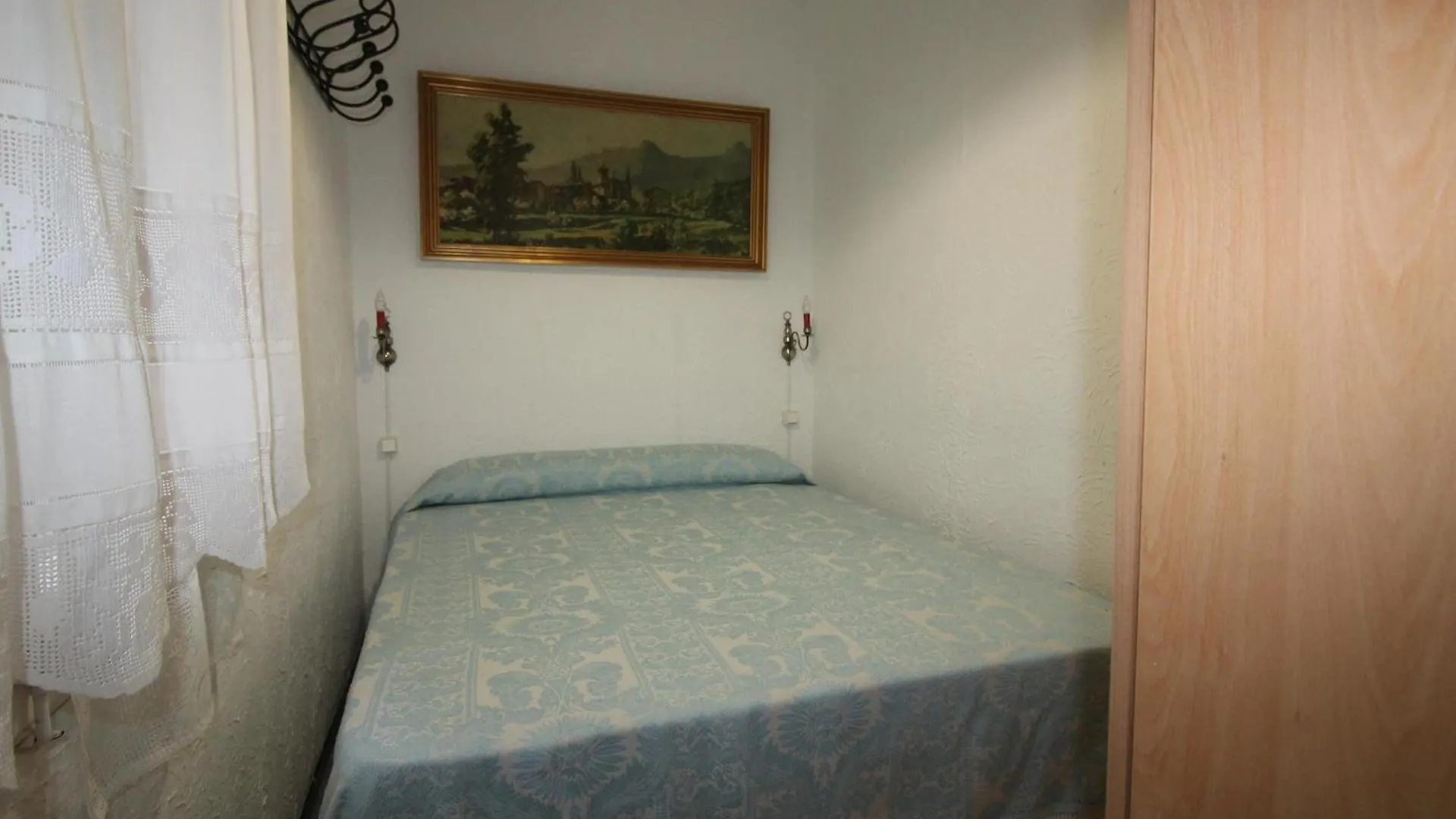 Grifeu 6 - Apartamento Situado Muy Cerca De La Playa De Cap Ras, Para 6 Personas - Es-228-195 Llanca 0*,
